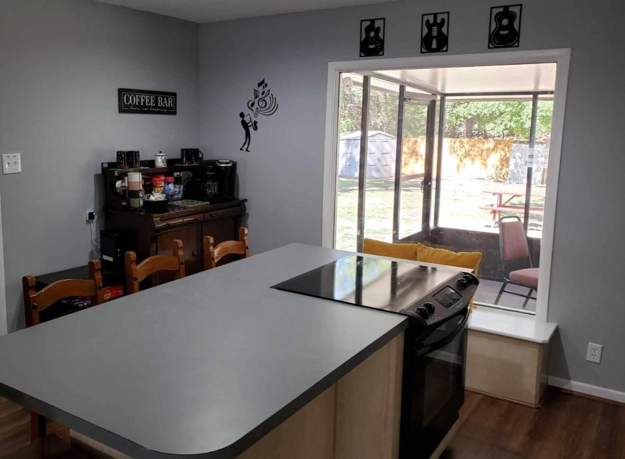 Midtown Southern Charm Tyler Bagian luar foto