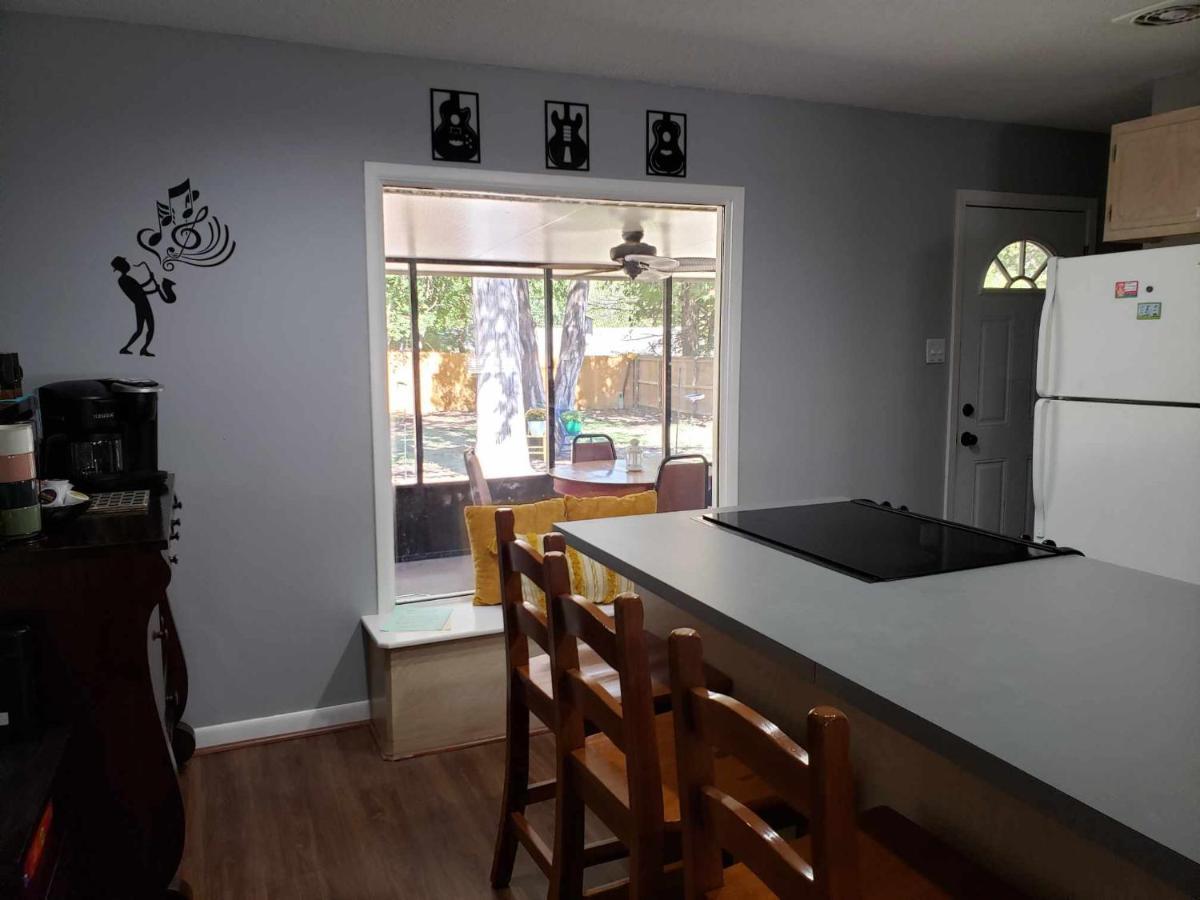 Midtown Southern Charm Tyler Bagian luar foto