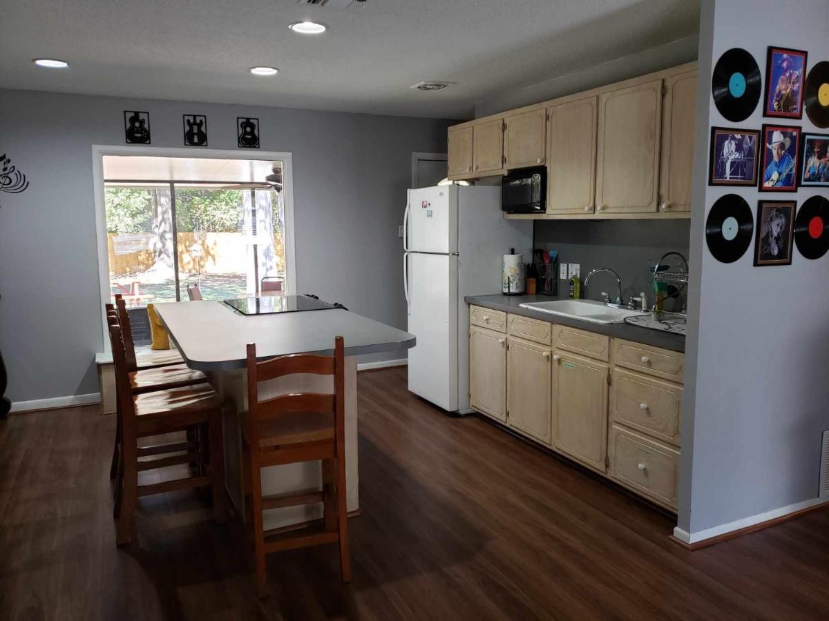 Midtown Southern Charm Tyler Bagian luar foto
